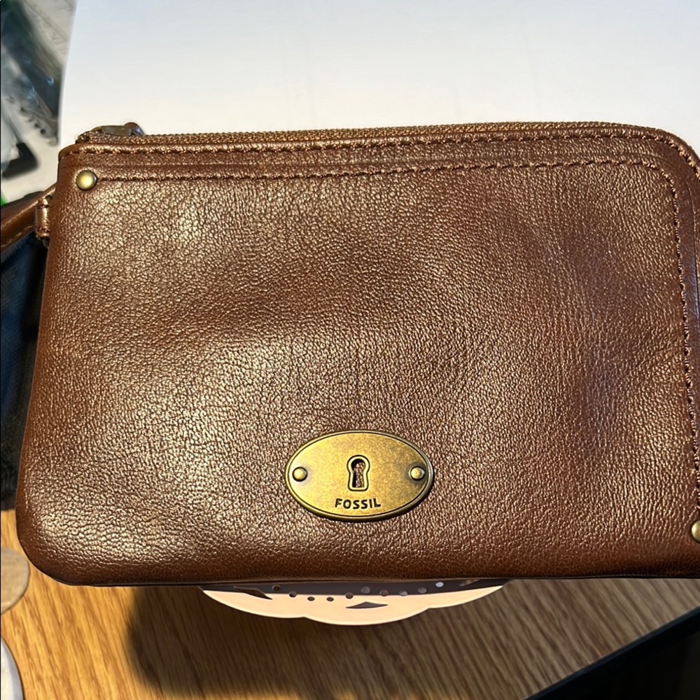 Fossil Leather Wristlet/Wallet Brown